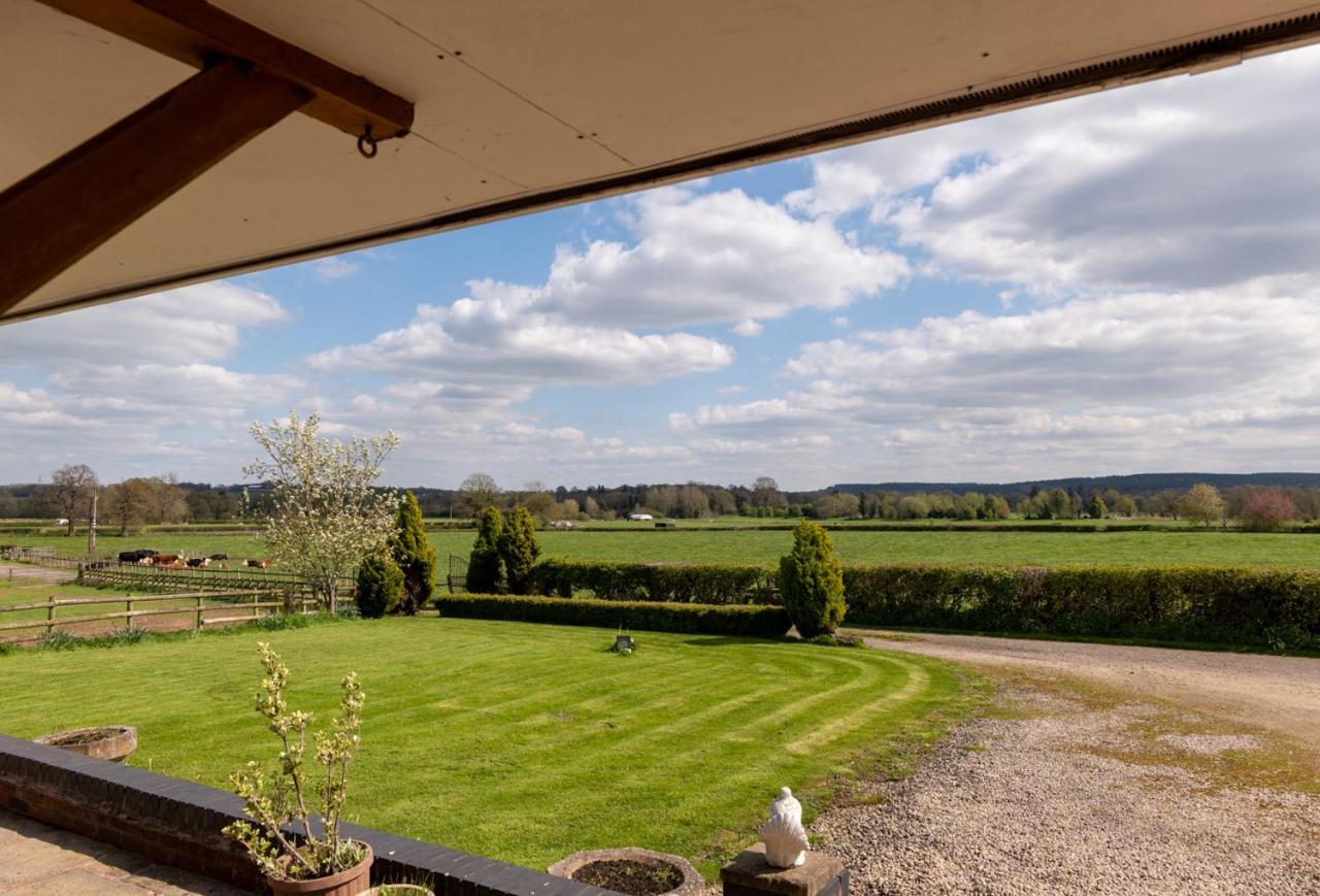 Tixall Manor Farm Stafford Kültér fotó