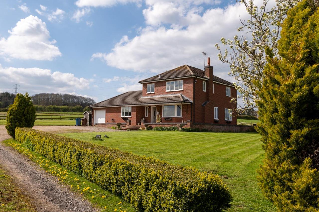 Tixall Manor Farm Stafford Kültér fotó